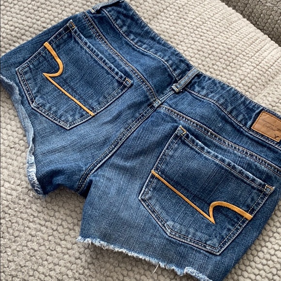 Blue ripped jean shorts - Picture 3 of 4